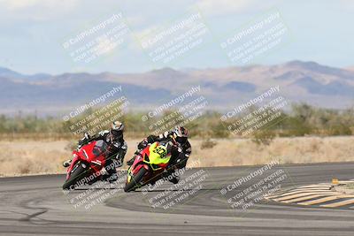 media/Nov-16-2025-Race Pace (Sun) [[8c5fa54630]]/Verified Riders/7-Turn 4 (1155am)/